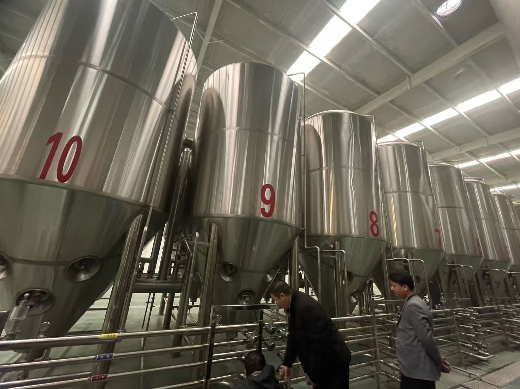 宁县精酿啤酒设备厂—平面布置、设备设计、制造、调试、培训等一条龙服务